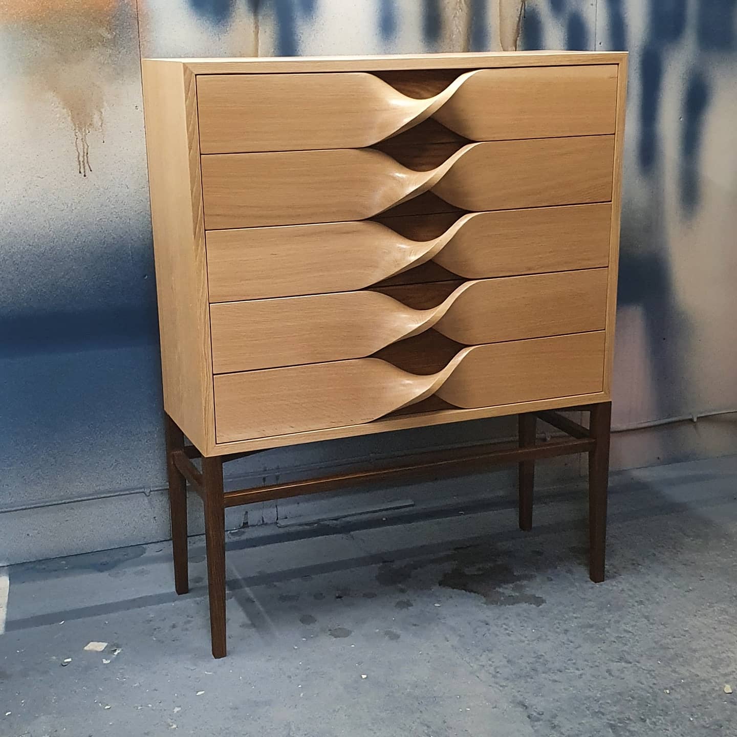 Winner small image - Dean Watson Bespoke Furniture